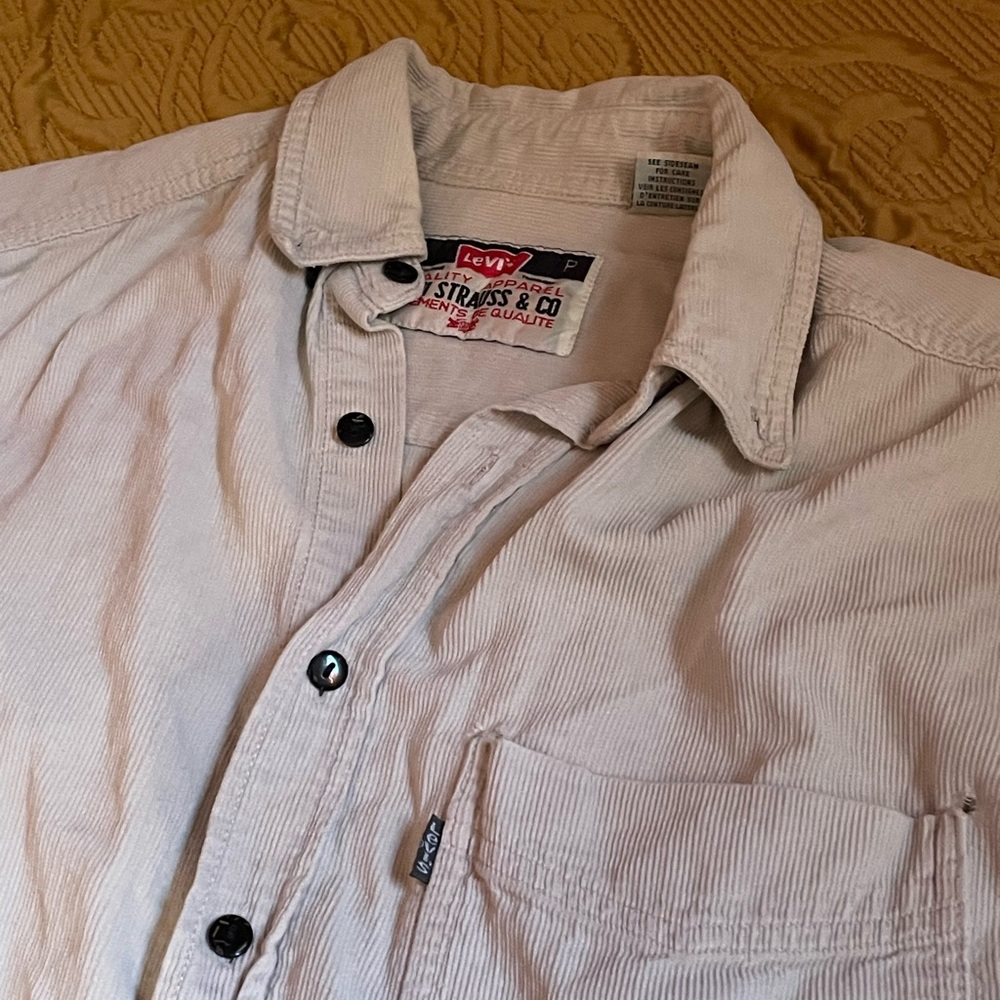 Vintage 90s Levi's Men's Cream Corduroy Jacket
